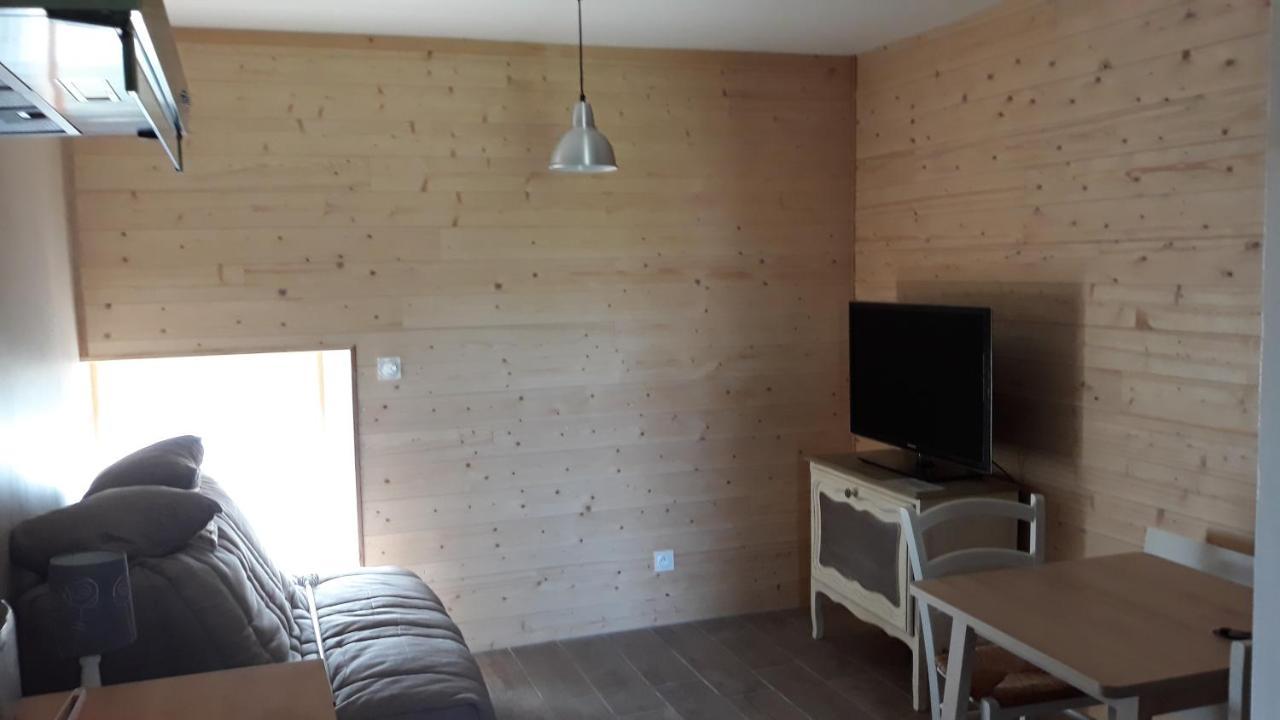 Agreable Gite En Pleine Nature Parmilieu Екстер'єр фото