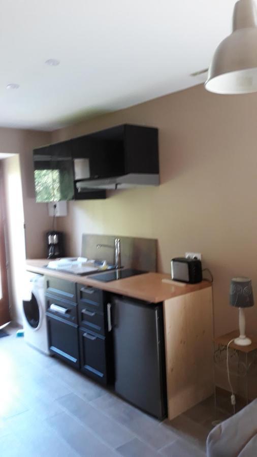 Agreable Gite En Pleine Nature Parmilieu Екстер'єр фото